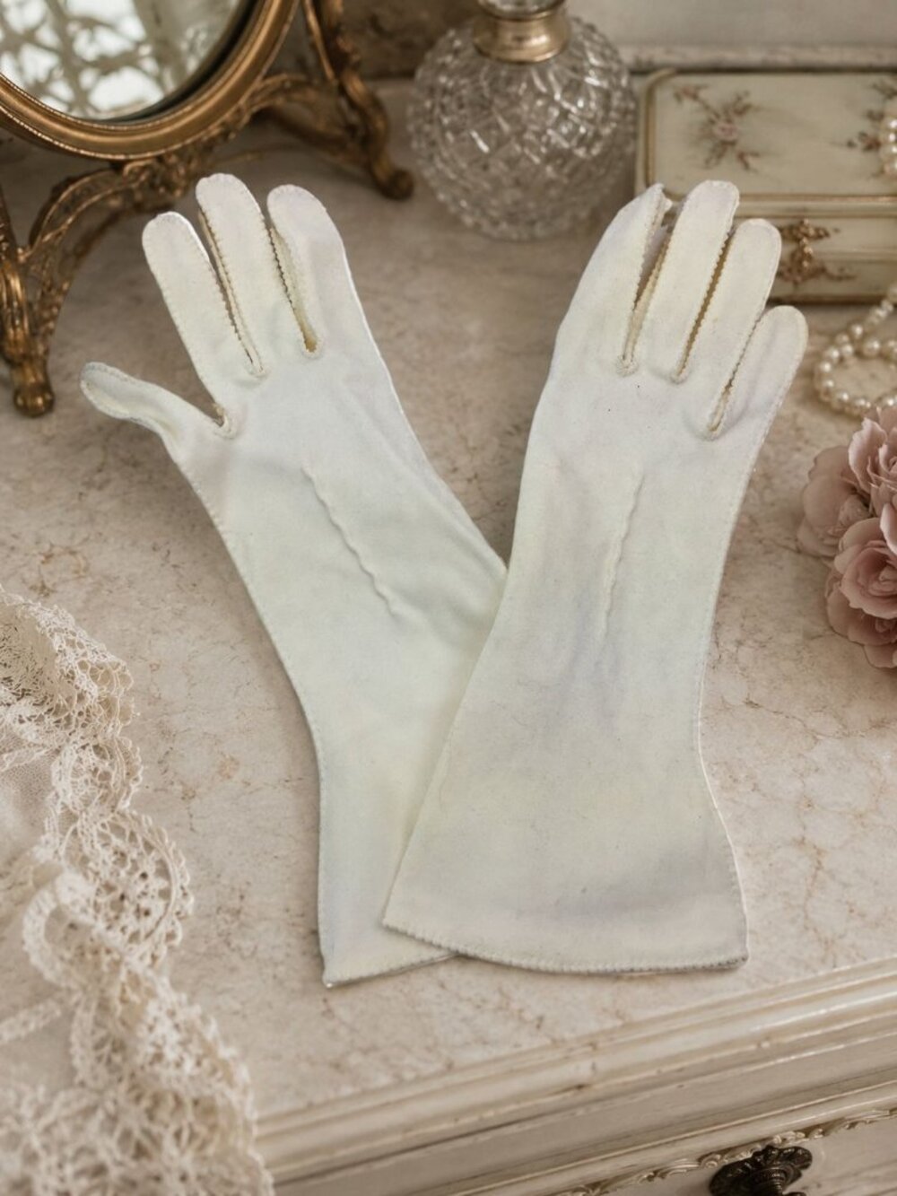 Vintage 50s Women's Ivory Gloves Church 10.25" Accessories